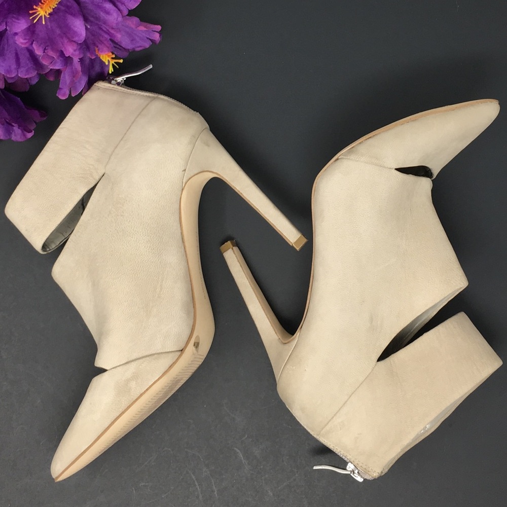 BCBGeneration Women's Bg-Carolyn Boot/boties